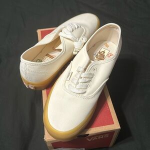 Women’s Vans Authentic